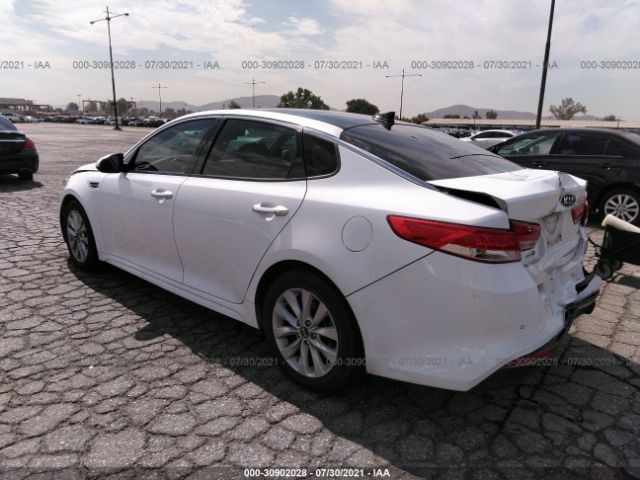 Photo 2 VIN: 5XXGU4L38GG010588 - KIA OPTIMA 