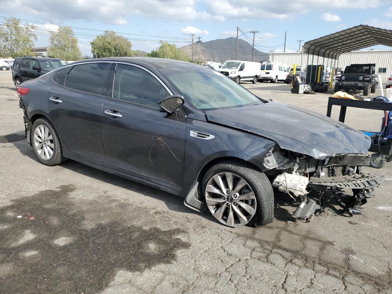 Photo 3 VIN: 5XXGU4L38HG135494 - KIA OPTIMA 