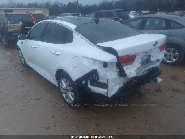 Photo 2 VIN: 5XXGU4L38HG136497 - KIA OPTIMA 