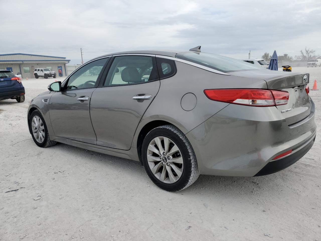 Photo 1 VIN: 5XXGU4L38JG221913 - KIA OPTIMA 