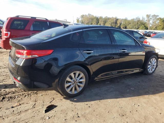 Photo 2 VIN: 5XXGU4L38JG249629 - KIA OPTIMA 