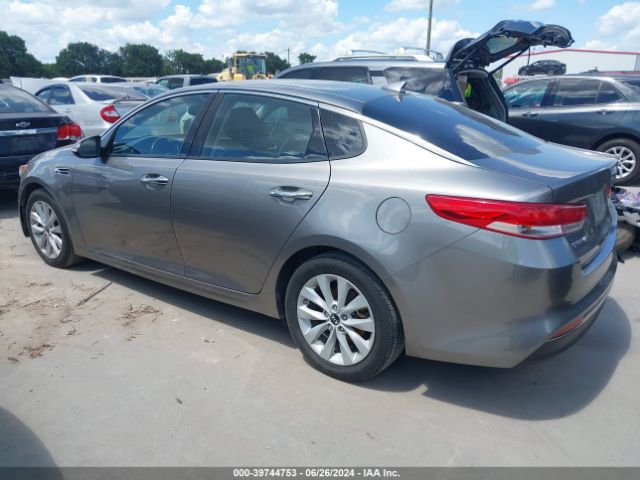 Photo 2 VIN: 5XXGU4L39GG065390 - KIA OPTIMA 