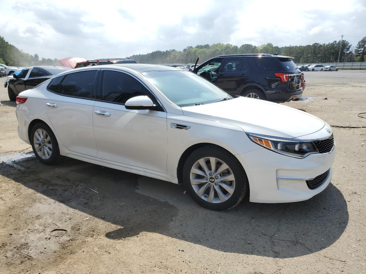 Photo 3 VIN: 5XXGU4L39GG105564 - KIA OPTIMA 