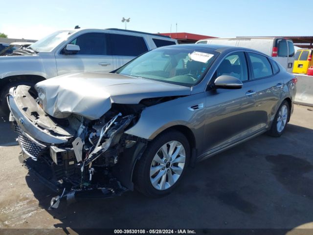 Photo 1 VIN: 5XXGU4L39HG137982 - KIA OPTIMA 