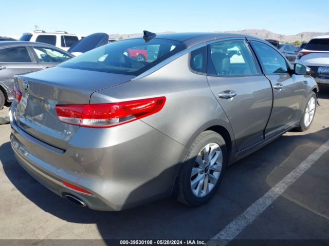 Photo 3 VIN: 5XXGU4L39HG137982 - KIA OPTIMA 