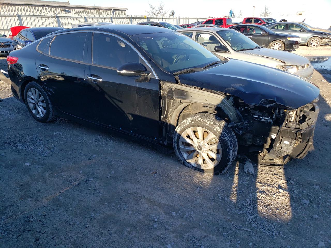 Photo 3 VIN: 5XXGU4L39JG223735 - KIA OPTIMA 