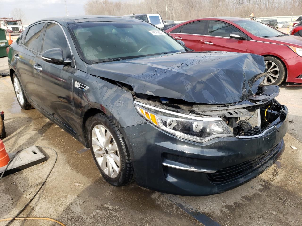 Photo 3 VIN: 5XXGU4L3XGG008731 - KIA OPTIMA 