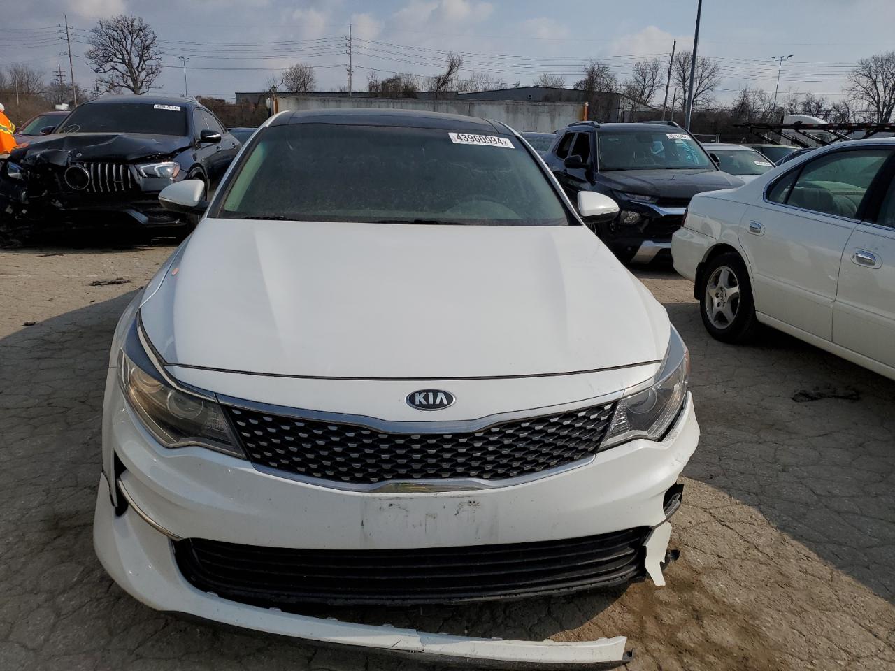 Photo 4 VIN: 5XXGU4L3XGG045360 - KIA OPTIMA 