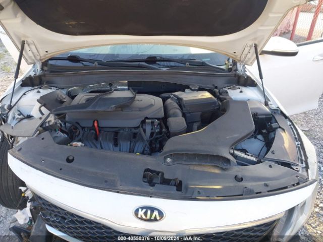 Photo 9 VIN: 5XXGU4L3XGG064281 - KIA OPTIMA 