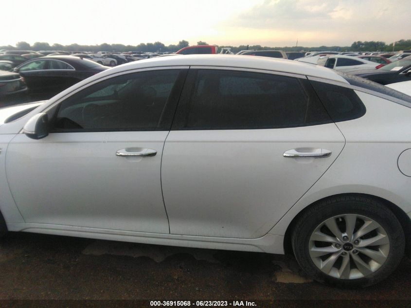 Photo 13 VIN: 5XXGU4L3XGG069626 - KIA OPTIMA 