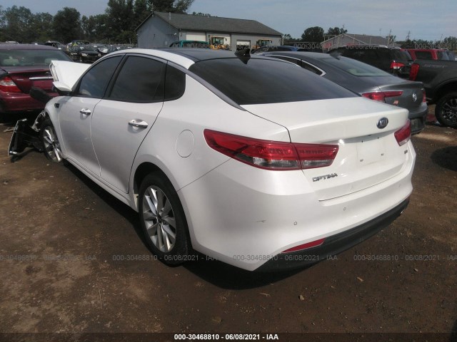 Photo 2 VIN: 5XXGU4L3XHG143158 - KIA OPTIMA 