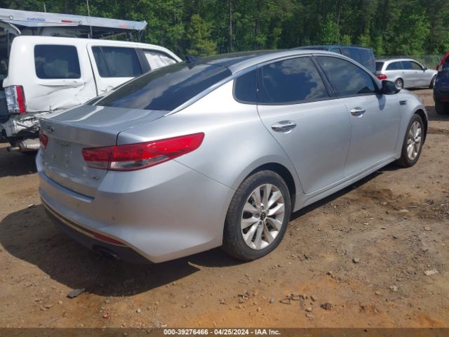 Photo 3 VIN: 5XXGU4L3XJG182516 - KIA OPTIMA 