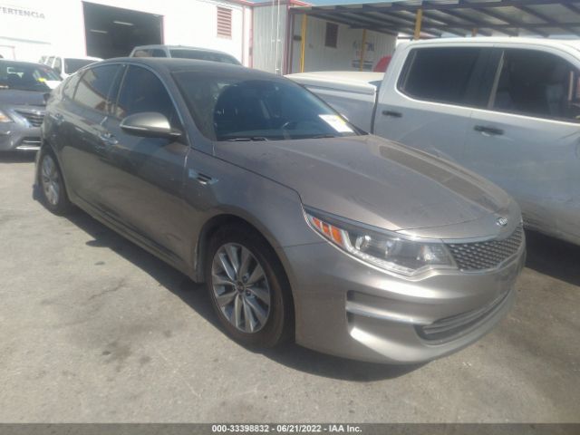 Photo 0 VIN: 5XXGU4L3XJG215739 - KIA OPTIMA 