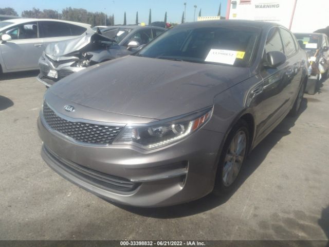 Photo 1 VIN: 5XXGU4L3XJG215739 - KIA OPTIMA 