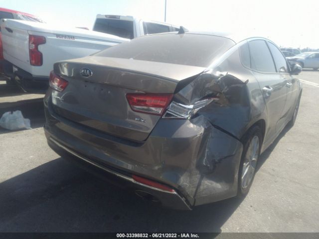 Photo 5 VIN: 5XXGU4L3XJG215739 - KIA OPTIMA 