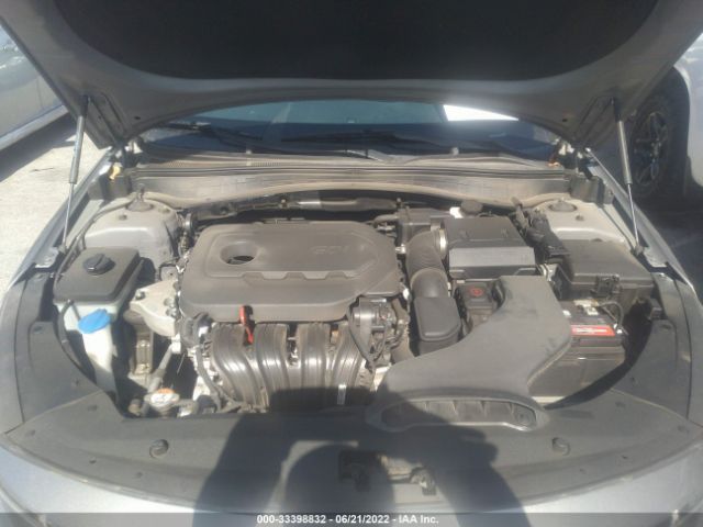 Photo 9 VIN: 5XXGU4L3XJG215739 - KIA OPTIMA 