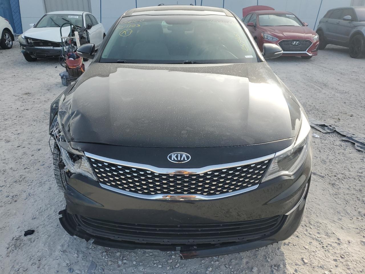 Photo 4 VIN: 5XXGU4L3XJG259451 - KIA OPTIMA 