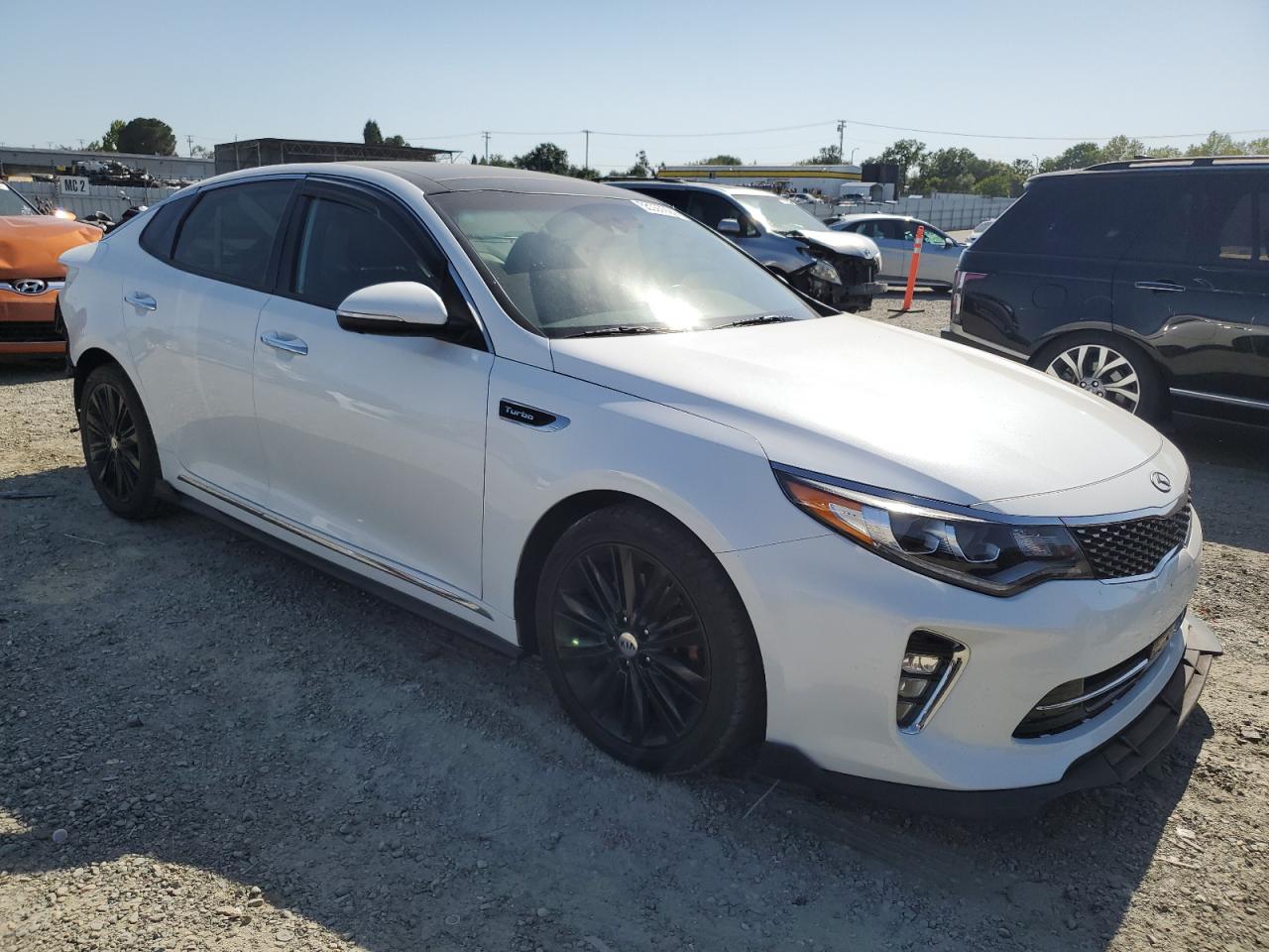 Photo 3 VIN: 5XXGV4L28JG206722 - KIA OPTIMA 