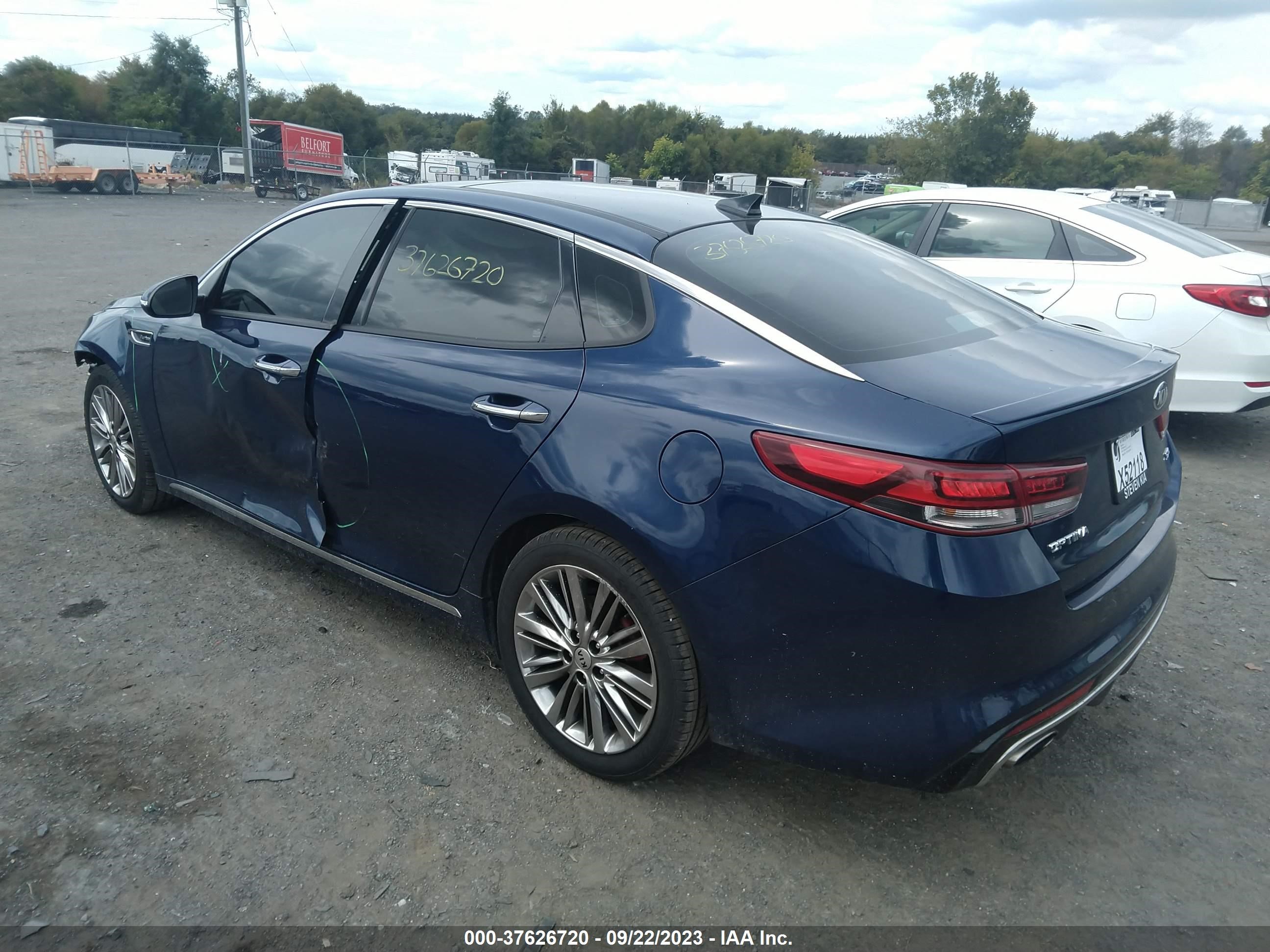 Photo 2 VIN: 5XXGV4L2XJG229936 - KIA OPTIMA 