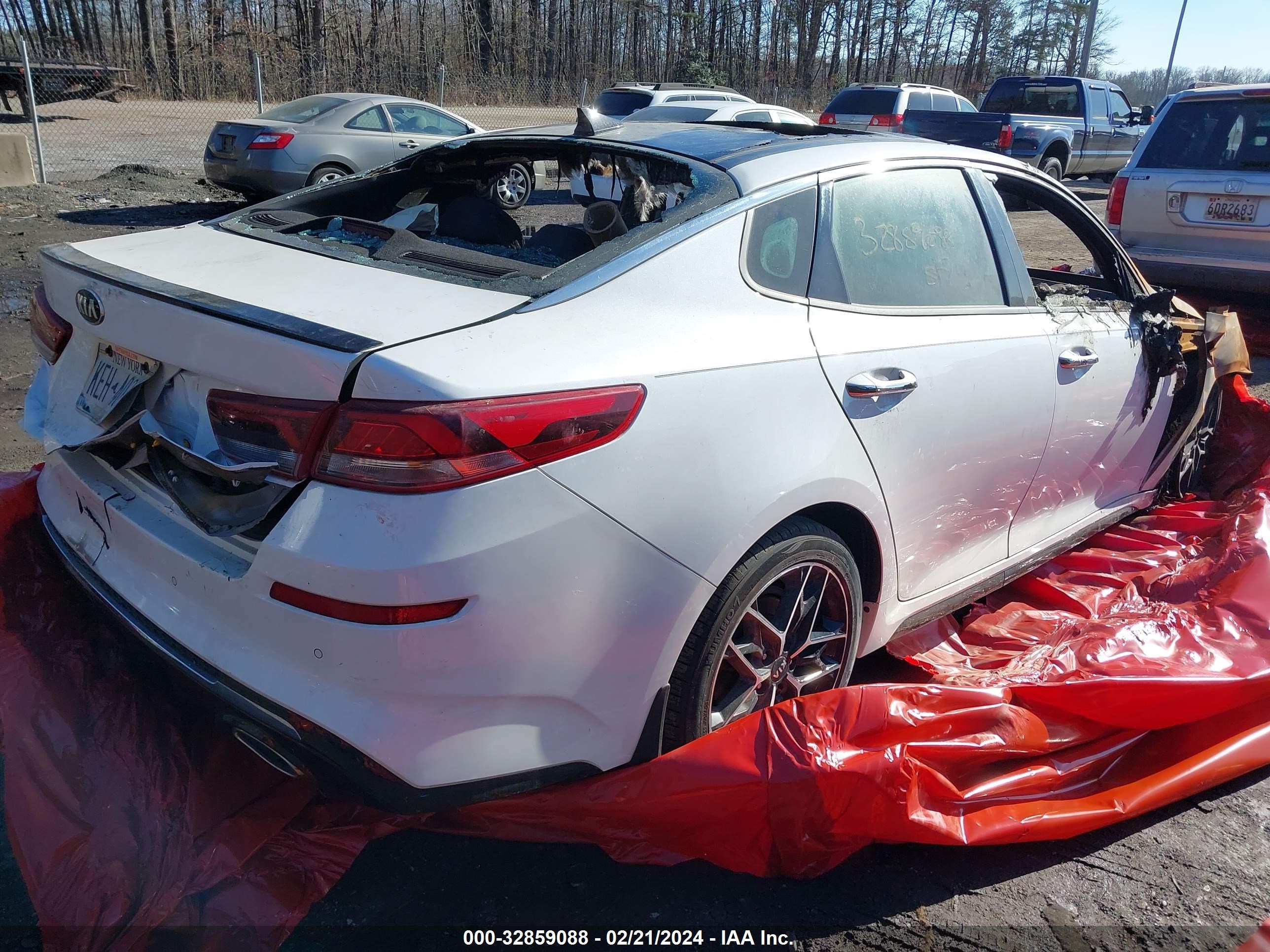 Photo 3 VIN: 5XXGW4L21LG442631 - KIA OPTIMA 