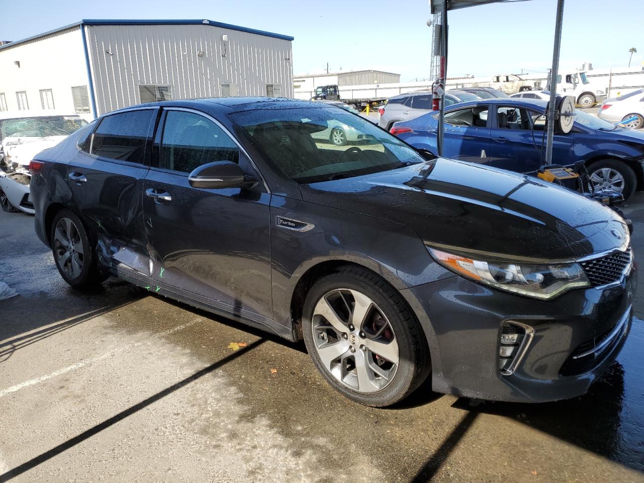 Photo 3 VIN: 5XXGW4L24JG187681 - KIA OPTIMA 