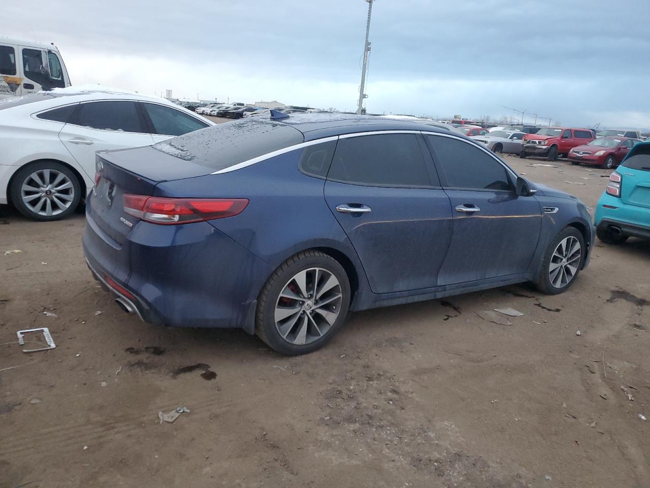 Photo 2 VIN: 5XXGW4L25GG085265 - KIA OPTIMA 