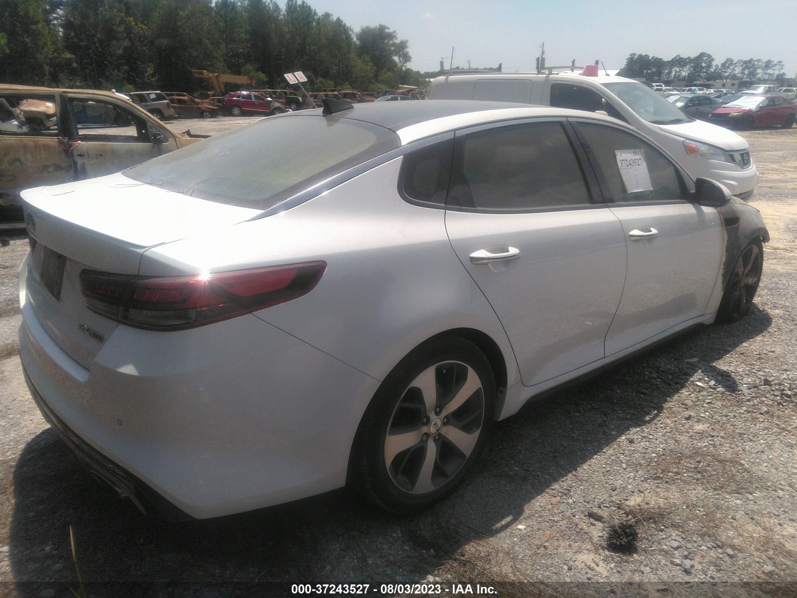 Photo 3 VIN: 5XXGW4L26GG015449 - KIA OPTIMA 