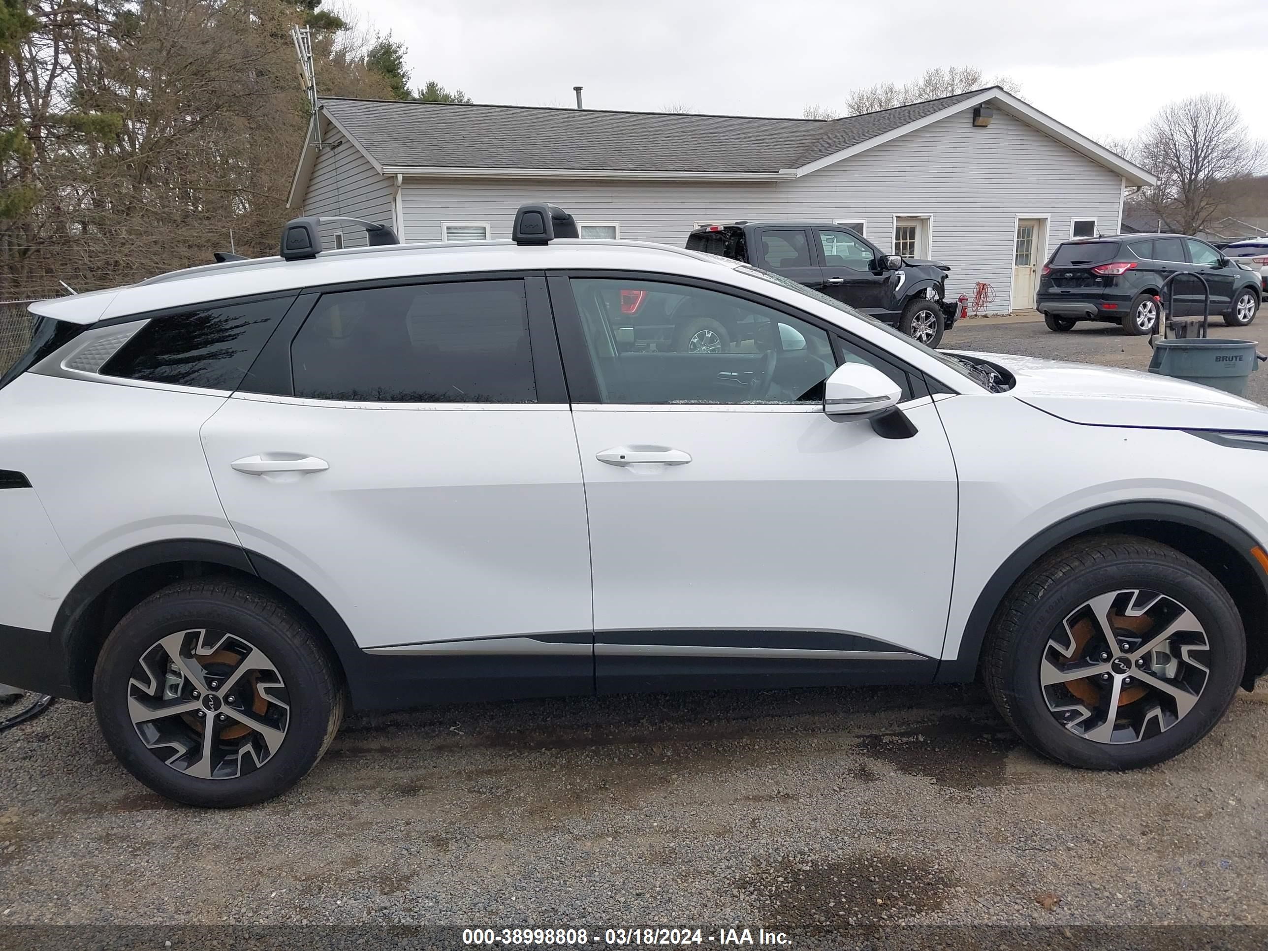 Photo 13 VIN: 5XYK3CDF0RG147622 - KIA SPORTAGE 