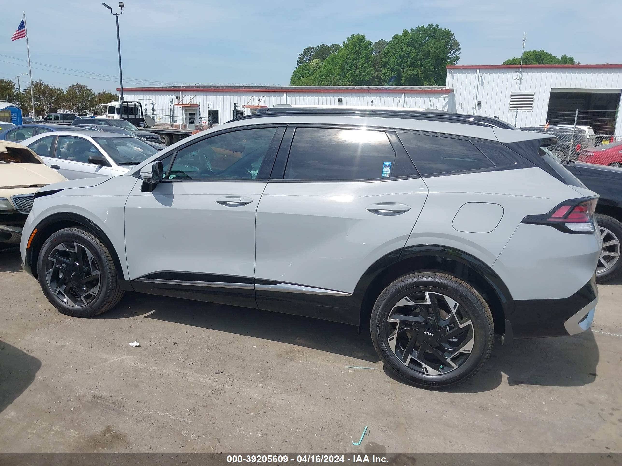 Photo 13 VIN: 5XYK5CDF6RG188847 - KIA SPORTAGE 