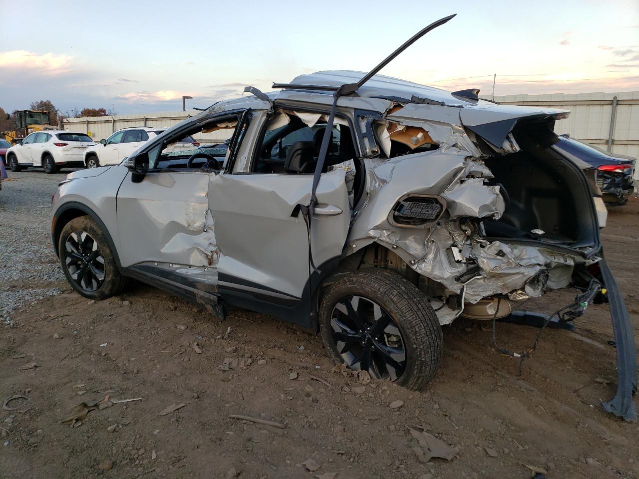Photo 2 VIN: 5XYK6CAF1PG114413 - KIA SPORTAGE 