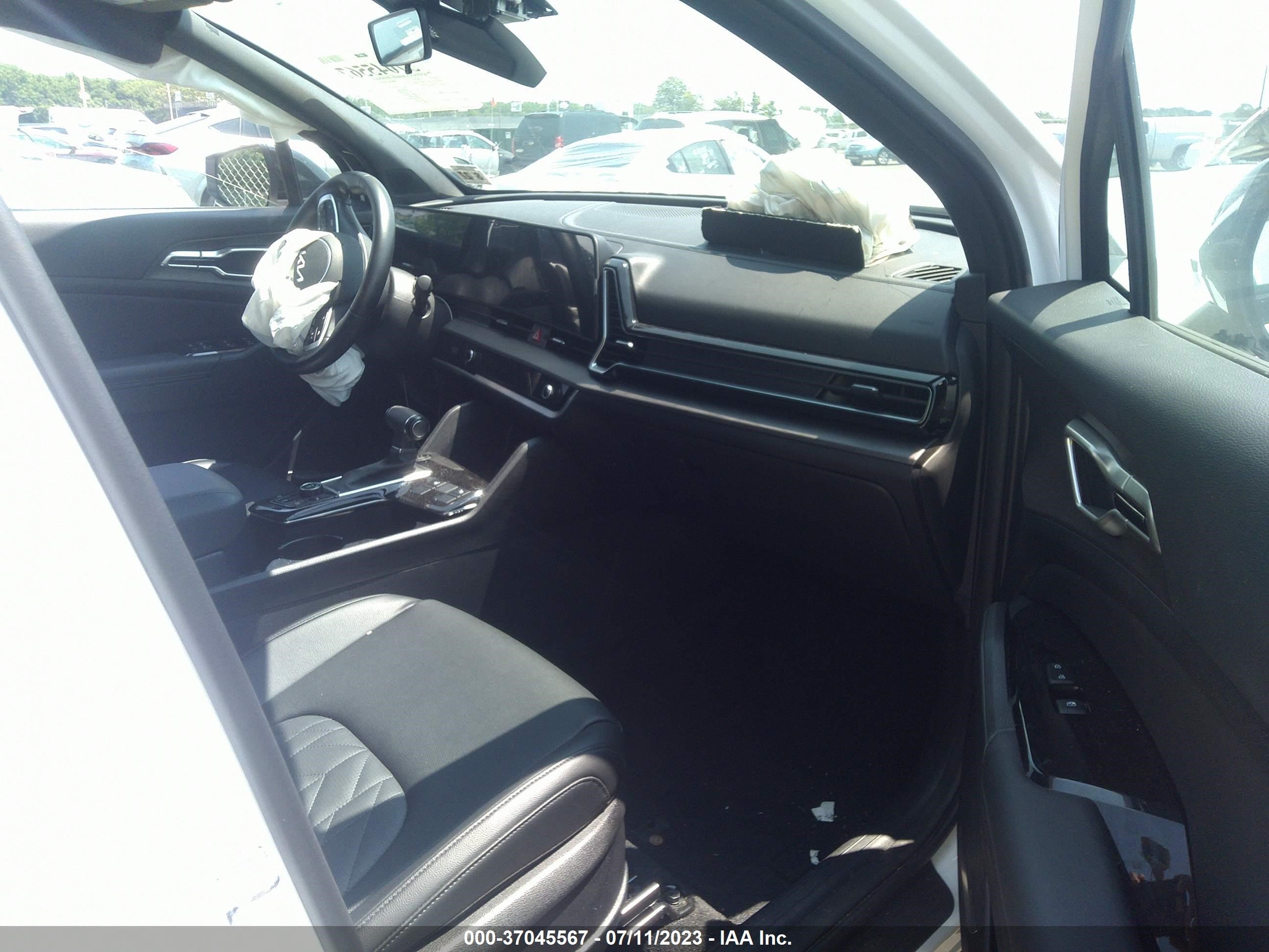 Photo 4 VIN: 5XYK6CAF7PG047994 - KIA SPORTAGE 