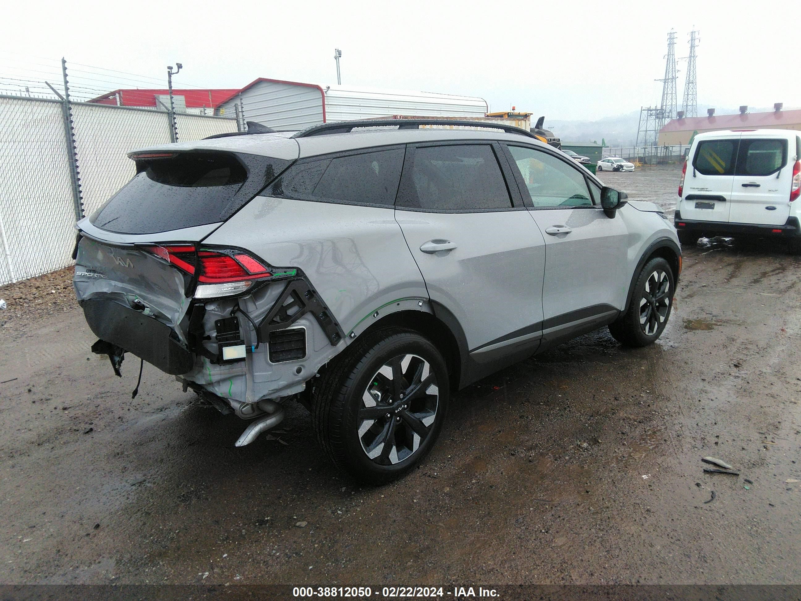 Photo 3 VIN: 5XYK6CDF6RG177991 - KIA SPORTAGE 