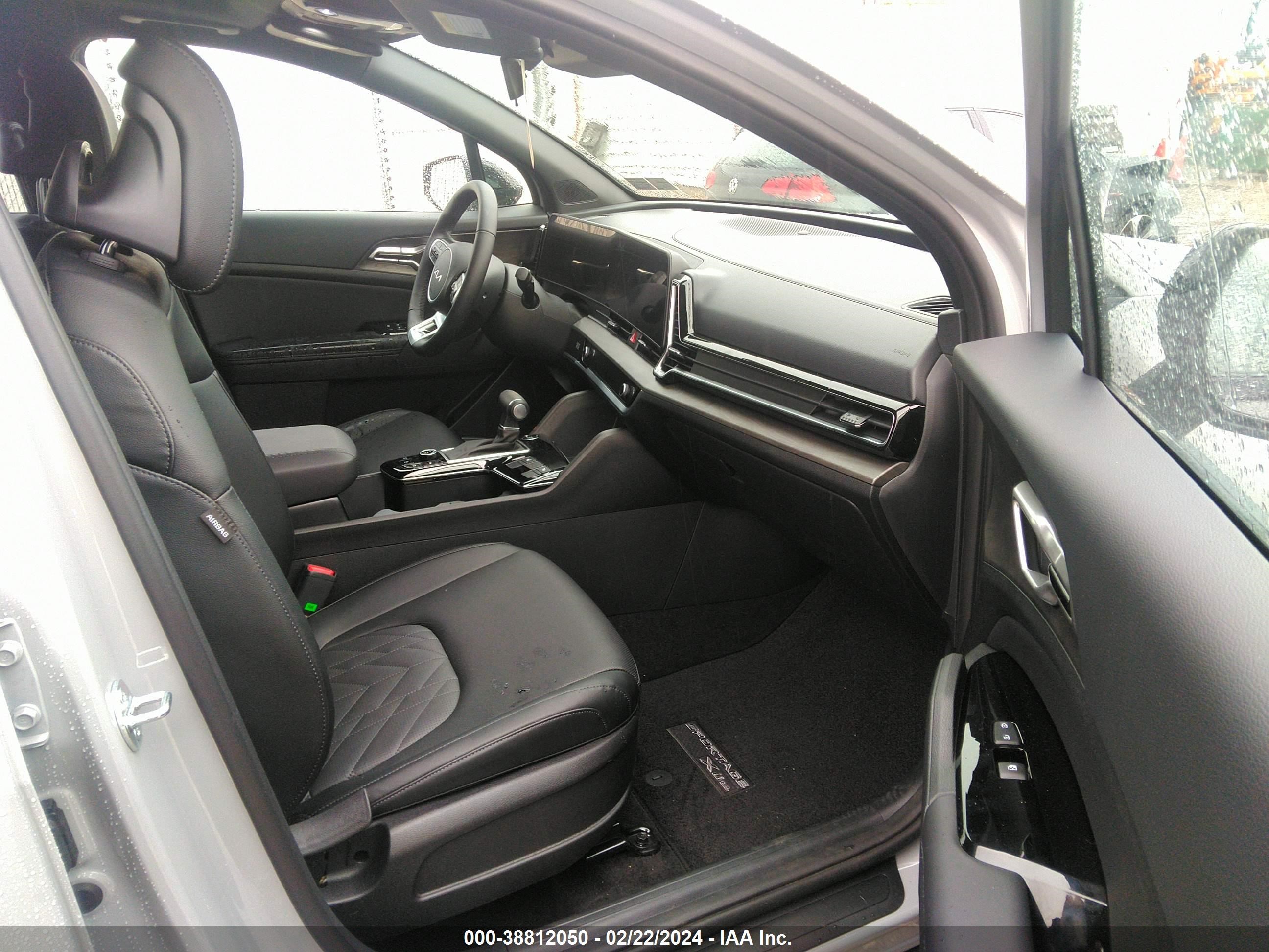 Photo 4 VIN: 5XYK6CDF6RG177991 - KIA SPORTAGE 