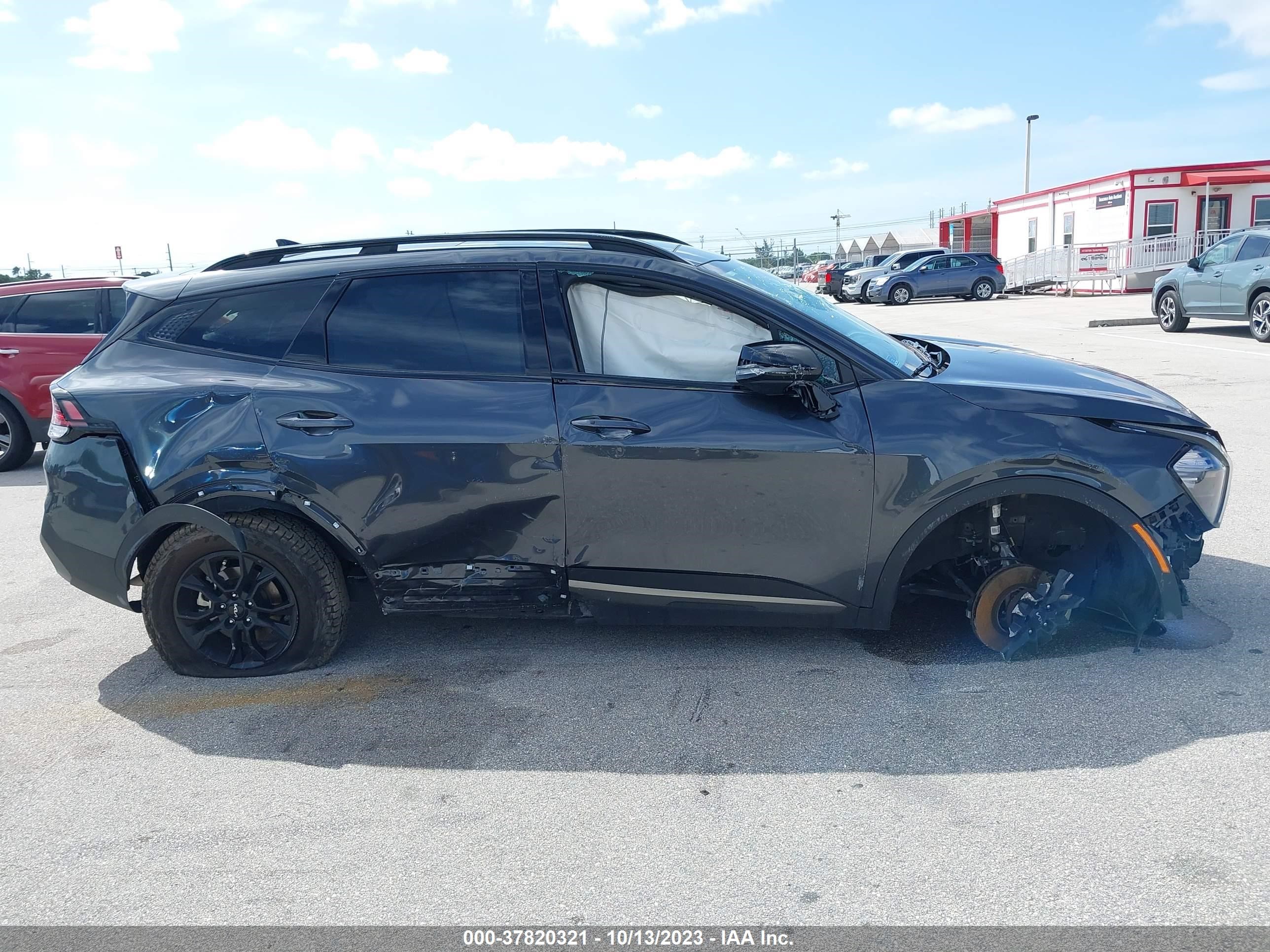 Photo 12 VIN: 5XYK7CAF6PG120530 - KIA SPORTAGE 