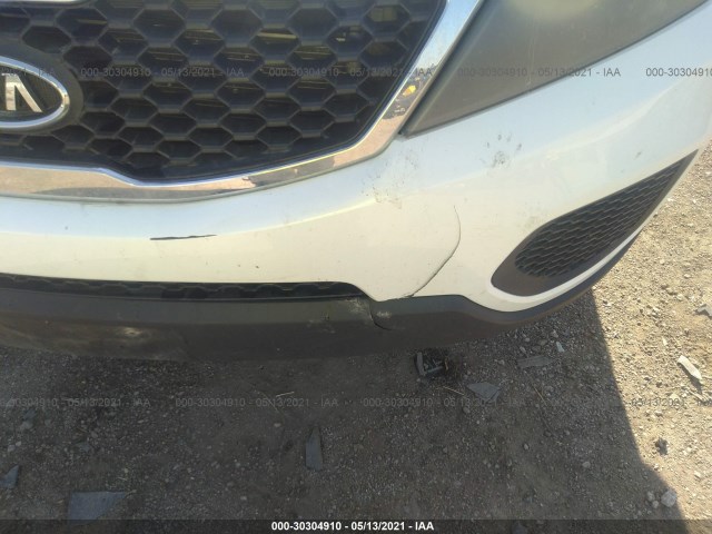 Photo 5 VIN: 5XYKT3A10BG052685 - KIA SORENTO 