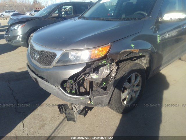 Photo 5 VIN: 5XYKT3A10BG159512 - KIA SORENTO 