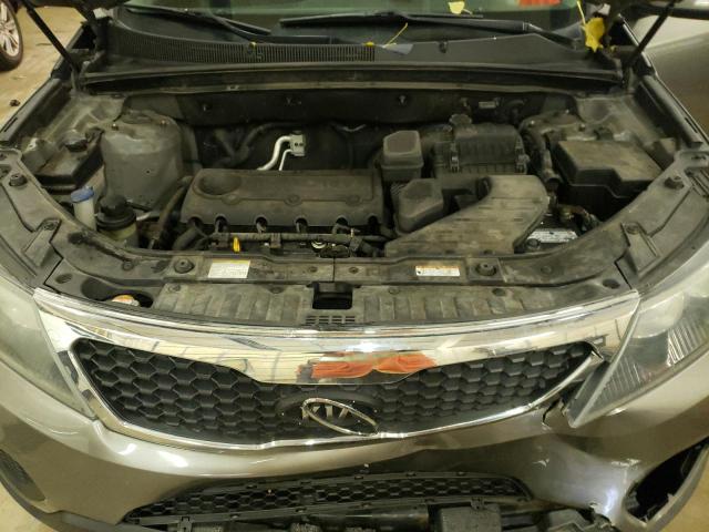 Photo 11 VIN: 5XYKT3A10BG165343 - KIA SORENTO 