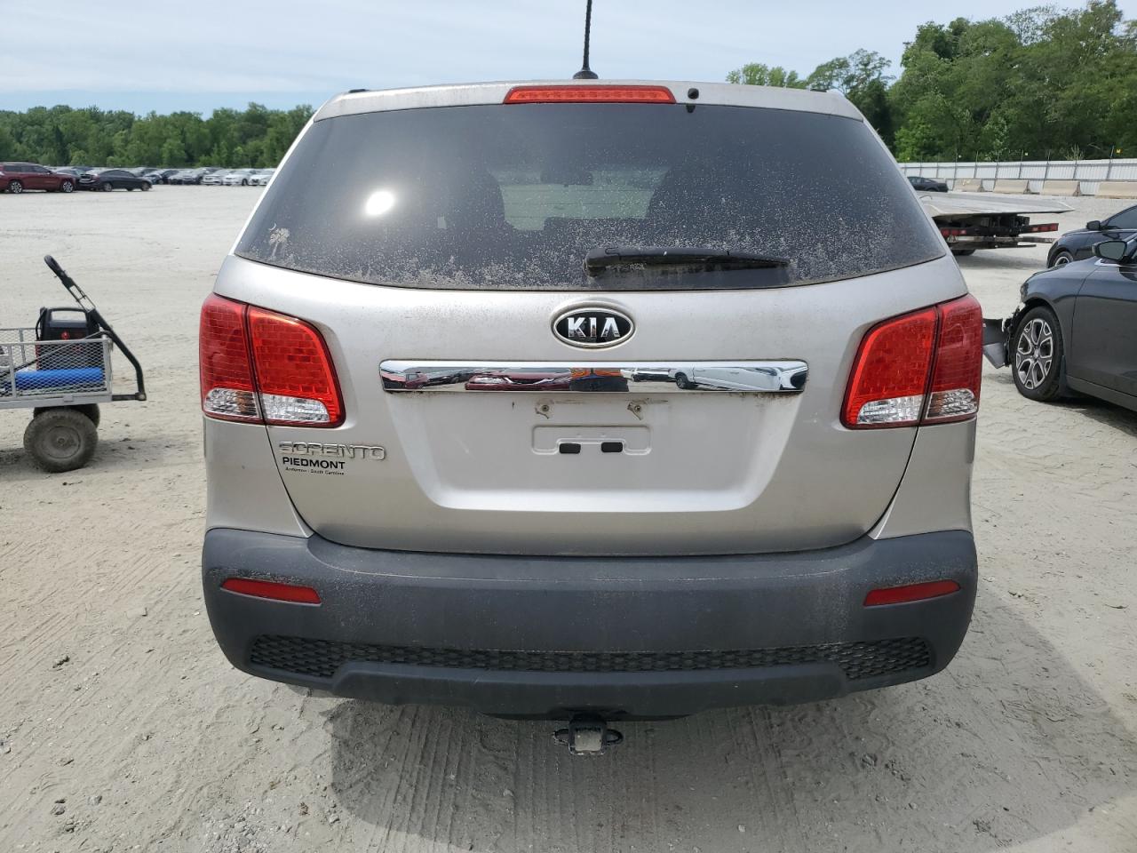 Photo 5 VIN: 5XYKT3A10DG347756 - KIA SORENTO 