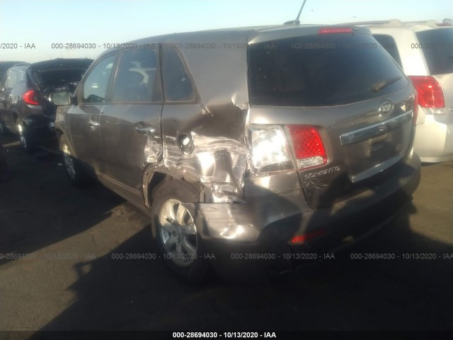 Photo 2 VIN: 5XYKT3A11BG006461 - KIA SORENTO 