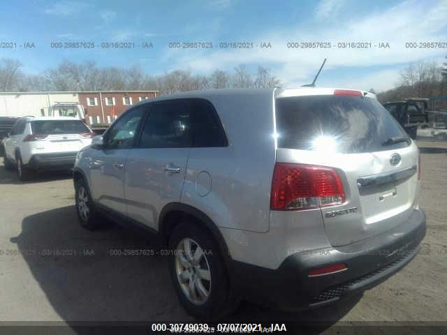 Photo 2 VIN: 5XYKT3A11BG086909 - KIA SORENTO 