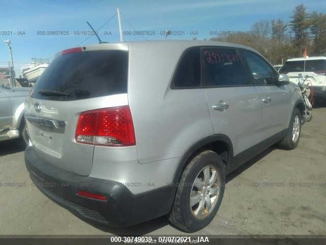 Photo 3 VIN: 5XYKT3A11BG086909 - KIA SORENTO 