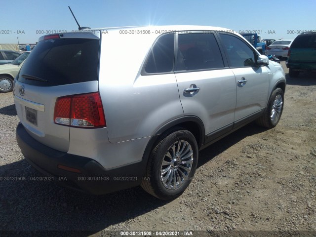 Photo 3 VIN: 5XYKT3A11CG277408 - KIA SORENTO 