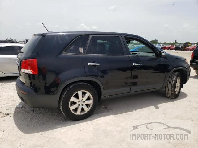 Photo 2 VIN: 5XYKT3A11DG412761 - KIA SORENTO 