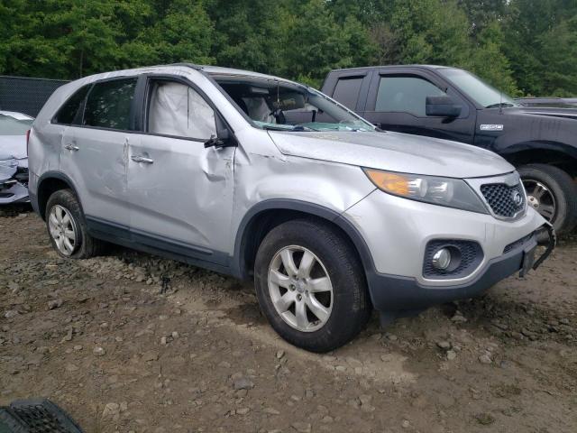 Photo 3 VIN: 5XYKT3A11DG413084 - KIA SORENTO LX 