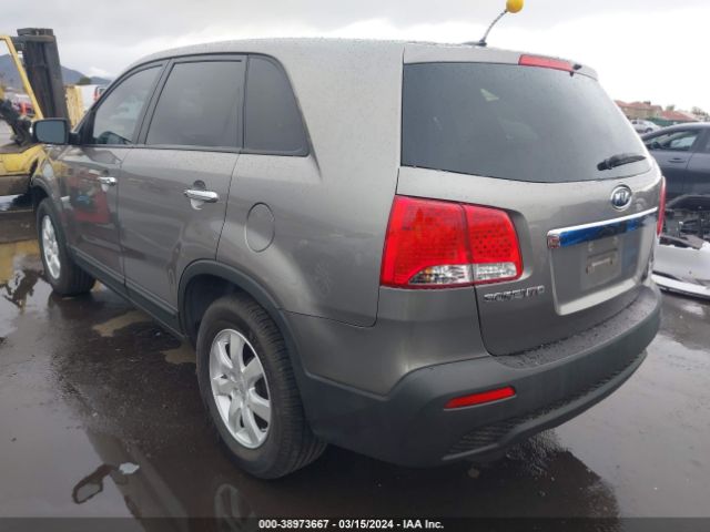 Photo 2 VIN: 5XYKT3A12BG023849 - KIA SORENTO 