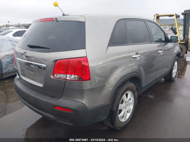 Photo 3 VIN: 5XYKT3A12BG023849 - KIA SORENTO 