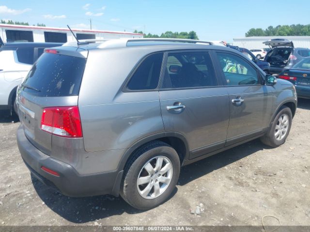 Photo 3 VIN: 5XYKT3A12BG072033 - KIA SORENTO 