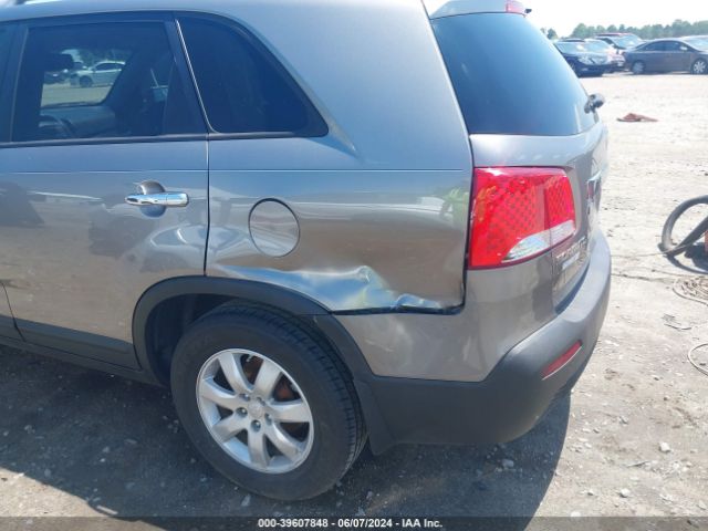 Photo 5 VIN: 5XYKT3A12BG072033 - KIA SORENTO 