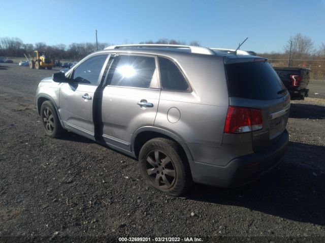 Photo 2 VIN: 5XYKT3A12BG126561 - KIA SORENTO 