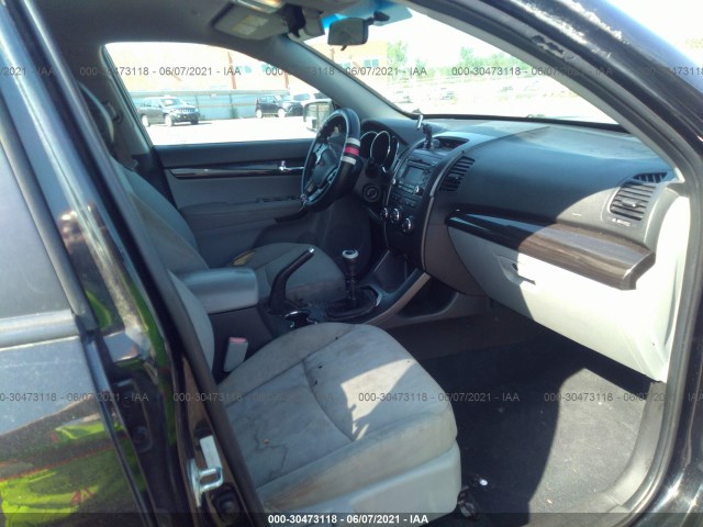 Photo 4 VIN: 5XYKT3A12BG145367 - KIA SORENTO 